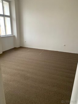 Pronájem velkého bytu 2+kk 85 m² – centrum Jičína - 3