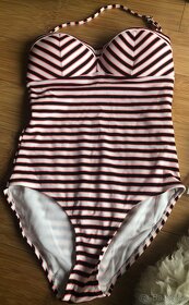 Jednodilne elegantní plavky - 3