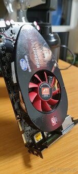 3 různé grafické karty - 3