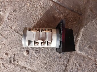 Spínač do panelu - pakeťák 0-7 - 3