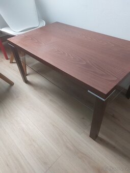 Dřevěný konferenční stolek - 3