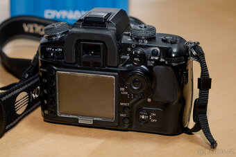 Konica Minolta Dynax 7D - 3