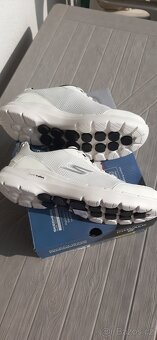 Nové bílé tenisky Skehers 43 - 3