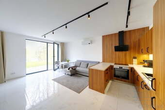 Prodej luxusního apartmánu s terasou a výhledem na vodu – Sl - 3