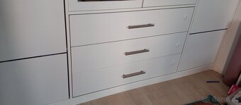 Šatní skříň - 3