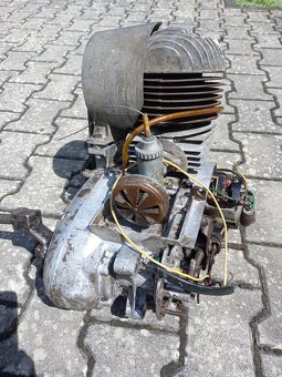 Motor ČZ 175/502 skútr jednovýfuk - 3
