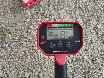 Detektor kovu Minelab Vanquish 340 set - 3
