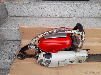 Historická motorová pila Stihl Contra - 3