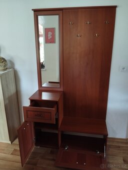 Předsíňová věšáková stěna - 3