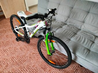 Dívčí kolo 26 + přilba - 3