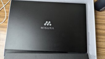 Přenosný monitor s vestavěnou baterií MISURA M16TB - 3