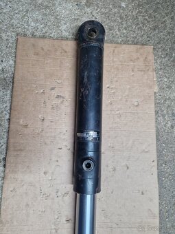 Zetor pomocný valec hydrauliky - 3