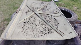 Škoda 100 kapota - 3