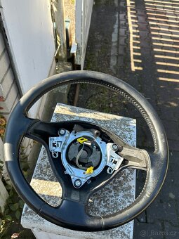 Tříramenný volant VW - 3