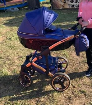 Kočárek Junama - 3