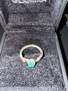Stříbrný prsten se smaragdem - 3