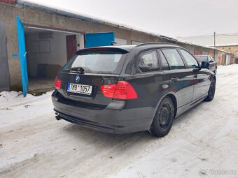 BMW 320i - 3
