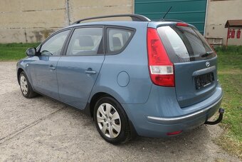 HYUNDAI I30 SW 1.6 16V, KLIMA, TAŽNÉ - 3