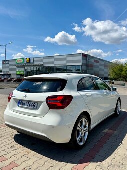 Mercedes A180 | Apple CarPlay | LED | po servisu - 3