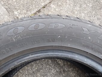 215/60 R16 Good year - 3