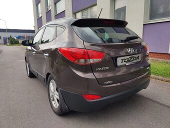 Hyundai iX35 2,0 CRDi 4WD + pneu - 3