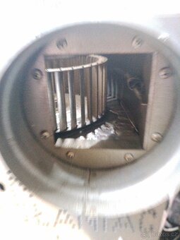 Vzduchový ventilátor na teplý vzduch z krbové vložky - 3