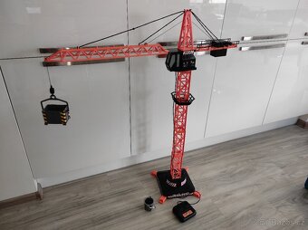 Jeřáb na dálkové ovládání výška 110 cm - 3
