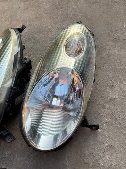 Přední světla Nissan Micra K12 / díly - 3