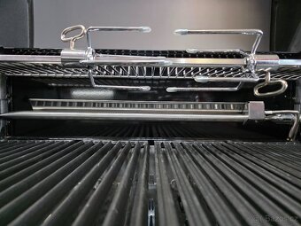 Broil King Baron 490 Shadow - VYSTAVENÝ KUS - 3