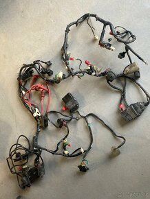 motor CBR 600 , svody, elektroinstalace - 3