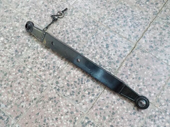 Spodní táhla - ramena hydrauliky na Zetor - 3