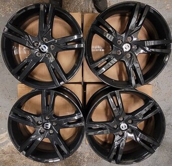 VOLVO XC60,alu 19',originál,černá perleť - 3