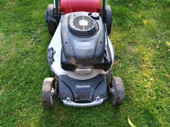 sekačka s pojezdem motor honda - 3