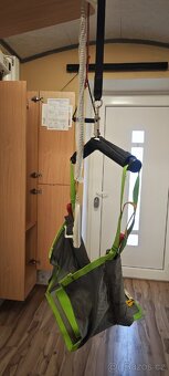 Diskrétní elektrický zvedák pro invalidy - 3