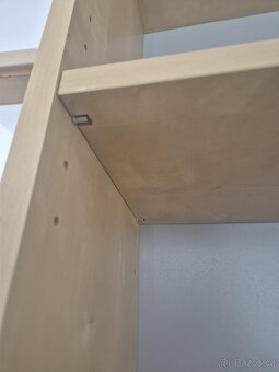 Vysoká knihovna - 3