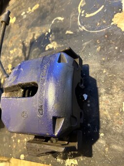 Přední třmeny - bmw e39 530d - 3