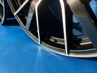 Orig. ALU disky Audi SQ7/SQ8/Q7/Q8/RSQ8 - 3