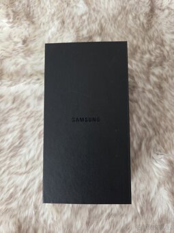 Samsung Galaxy S10 - 3