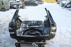 Audi A4 B9 zadní část karoserie LX7L - 3