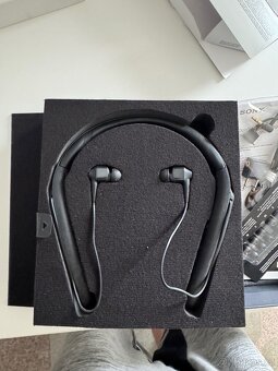 BEZDRÁTOVÁ SLUCHÁTKA 1000X S TECHNOLOGIÍ PRO ODSTRANĚNÍ ŠUMU - 3