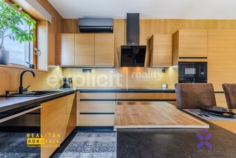 Prodej luxusního rodinného domu 4+kk, 190 m2 - Bochoř, okres - 3