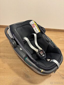 Autosedačka Maxi-Cosi Coral 360 Essential Graphite - 3