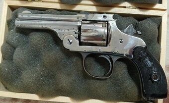 Americký revolver Forehand Wadsworth 32 S&W Long - 3