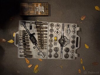 Sada závitníků a závitových oček - 3