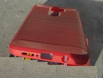 KRYT NA MOBIL ČERVENÝ - 3