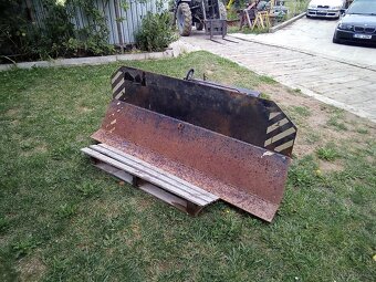 Přední radlice na traktor - 3