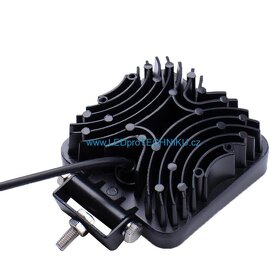 Nové LED světlo (reflektor) hranaté 48W - 3
