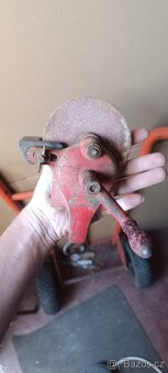 Stará ruční bruska - 3