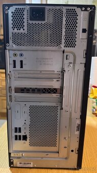 Esprimo i3, w11pro, Radeon pro - 3