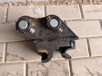 Pákový rychloupínák pro minibagry - 3